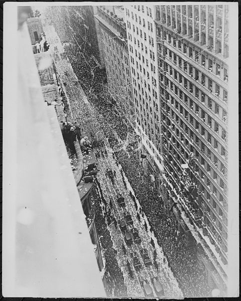 Ticker tape parade New York 1920s