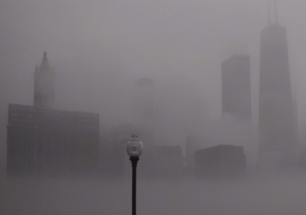 Chicago-Illinois-USA-skyline-fog